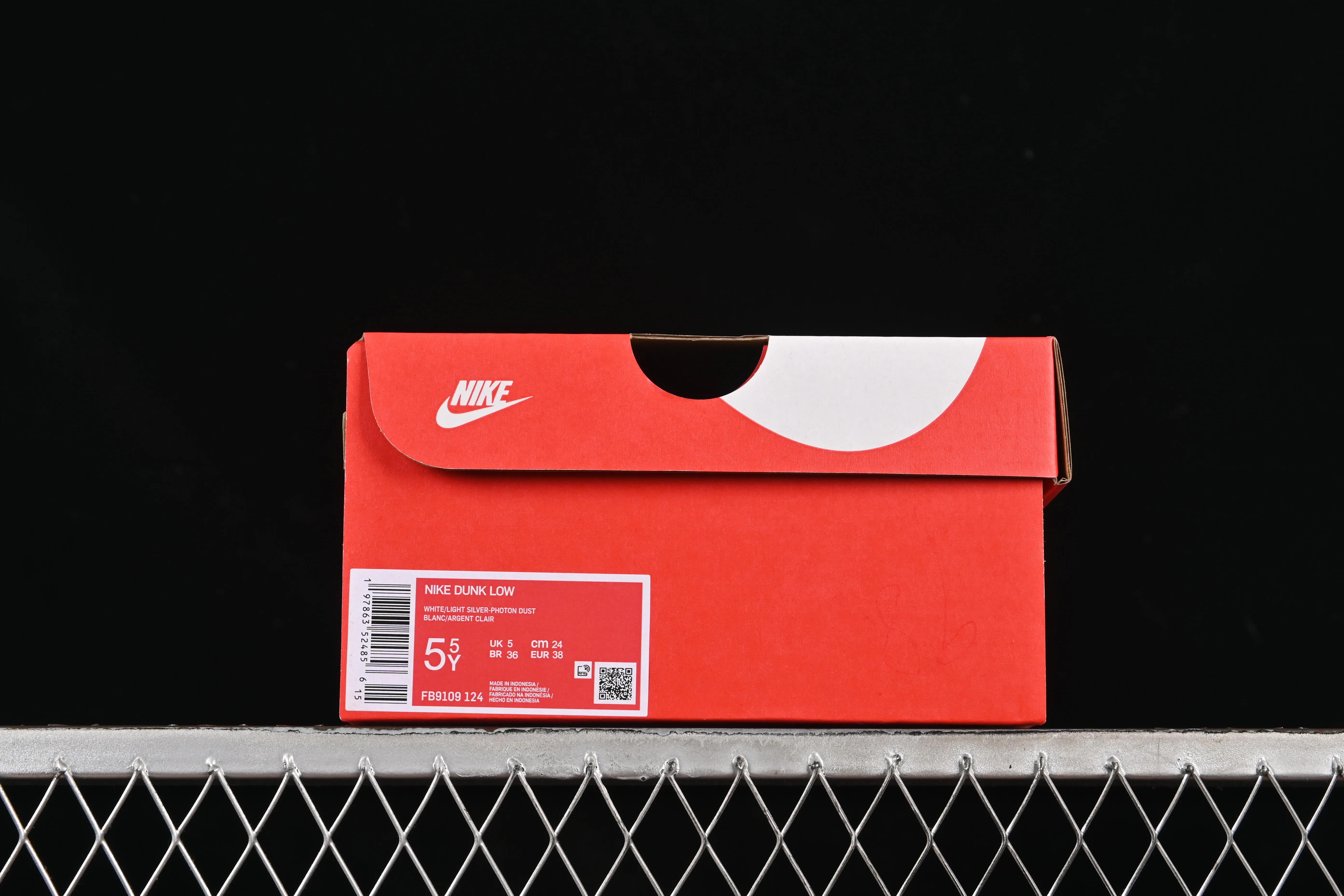 All categories Nk SB Dunk series Nk SB Dunk Low low-top sneakers Nike SB Dunk Low white gray low-top casual sneakers FB9109-124